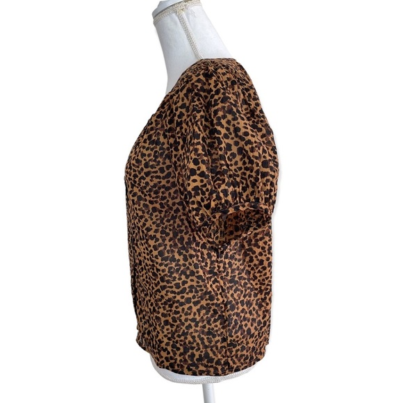 Madewell Balloon-Sleeve Button-Up Top in Painted Leopard - Picture 6 of 10
